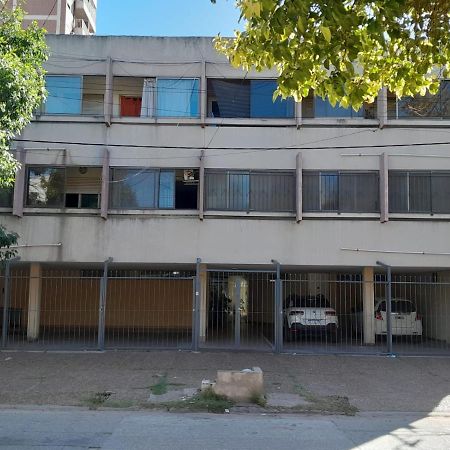 Oteiza Alojamiento Temporario En Resistencia A 150 Mts Peatonal المظهر الخارجي الصورة
